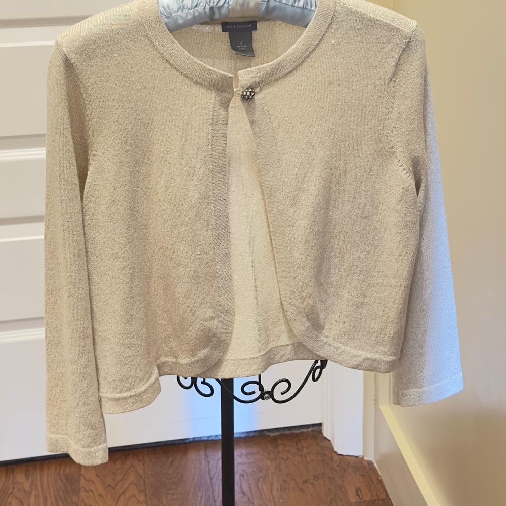 Ann Taylor vintage Cream sparkling Cropped Cardigan size small